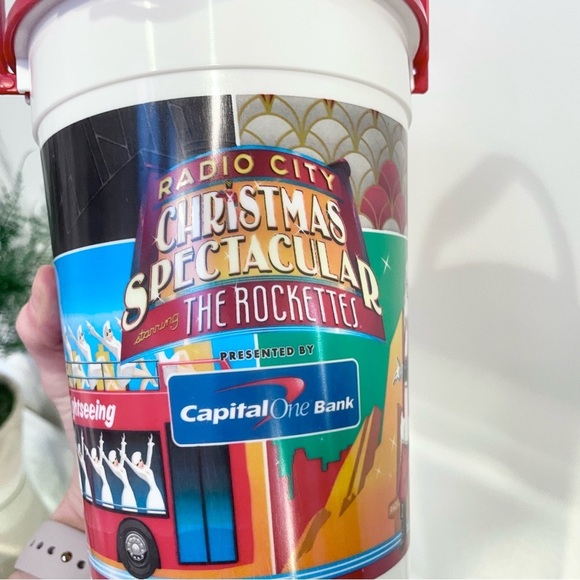 Radio City Rockettes Popcorn Bucket with lid - Picture 4 of 9